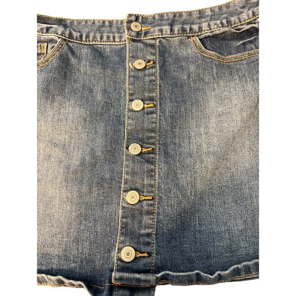 Maurices Denim Mini Skirt Button Front Blue Jean Short Pockets Size 7/8 - Picture 2 of 5
